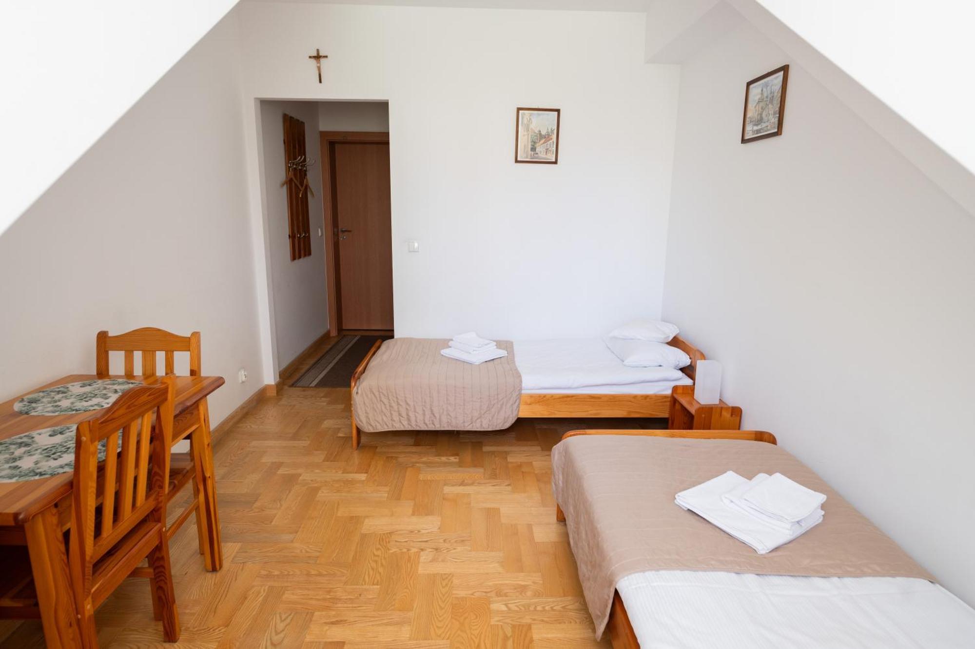 Pokoje Goscinne Dom Sw. Szymona Cracovia Esterno foto