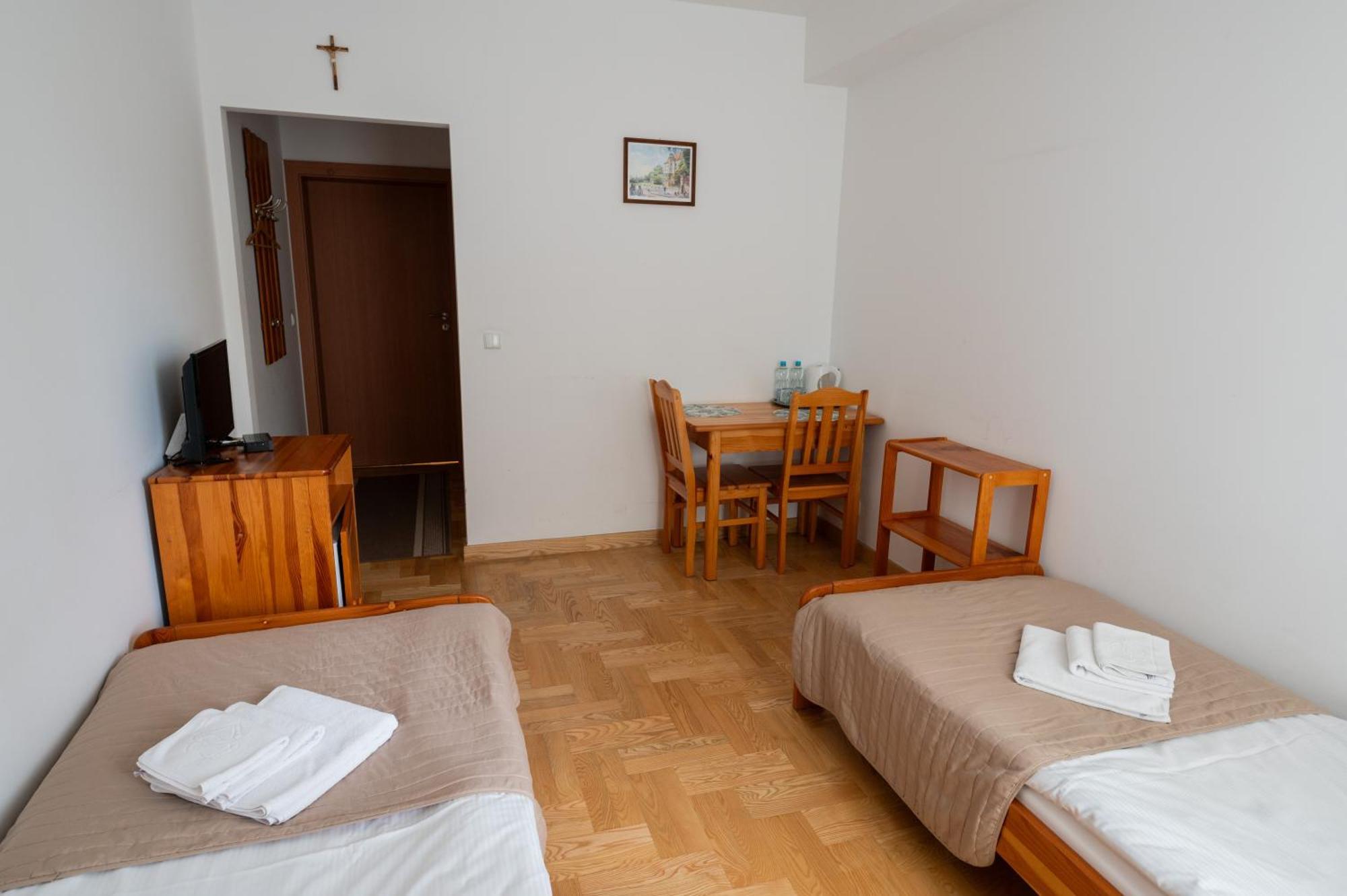 Pokoje Goscinne Dom Sw. Szymona Cracovia Esterno foto
